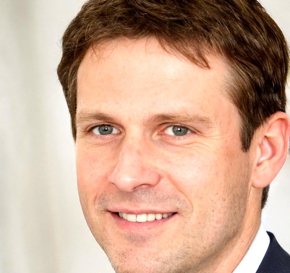 Student testimonial portrait